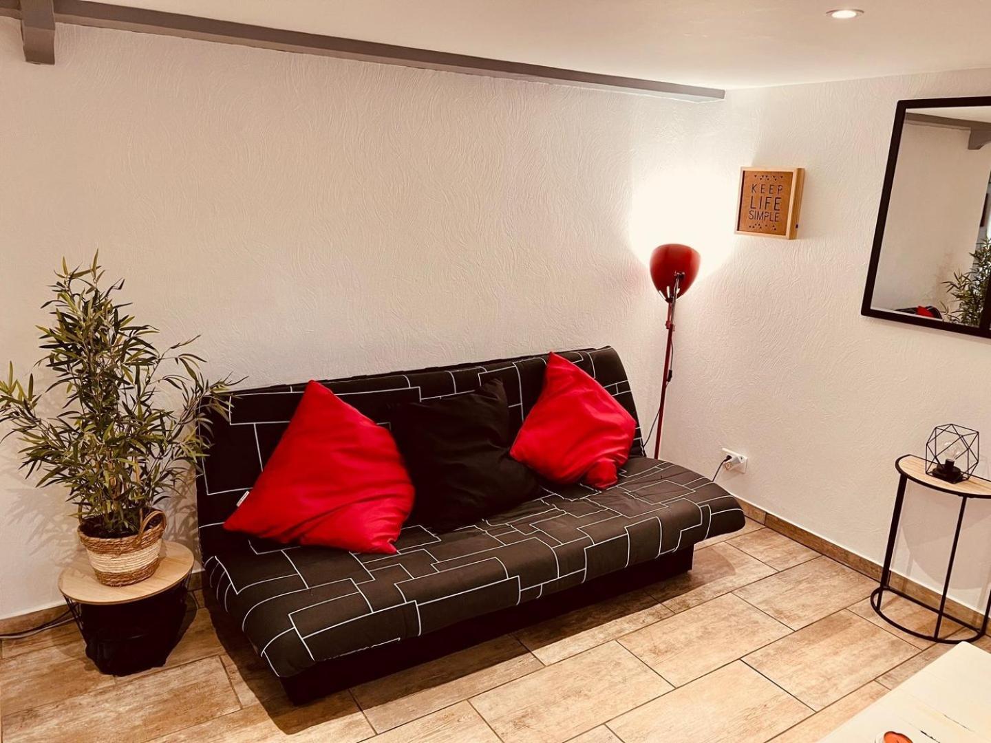 Apartamento Le Camille Charming With Garden 5 Min Chu Poitiers Exterior foto