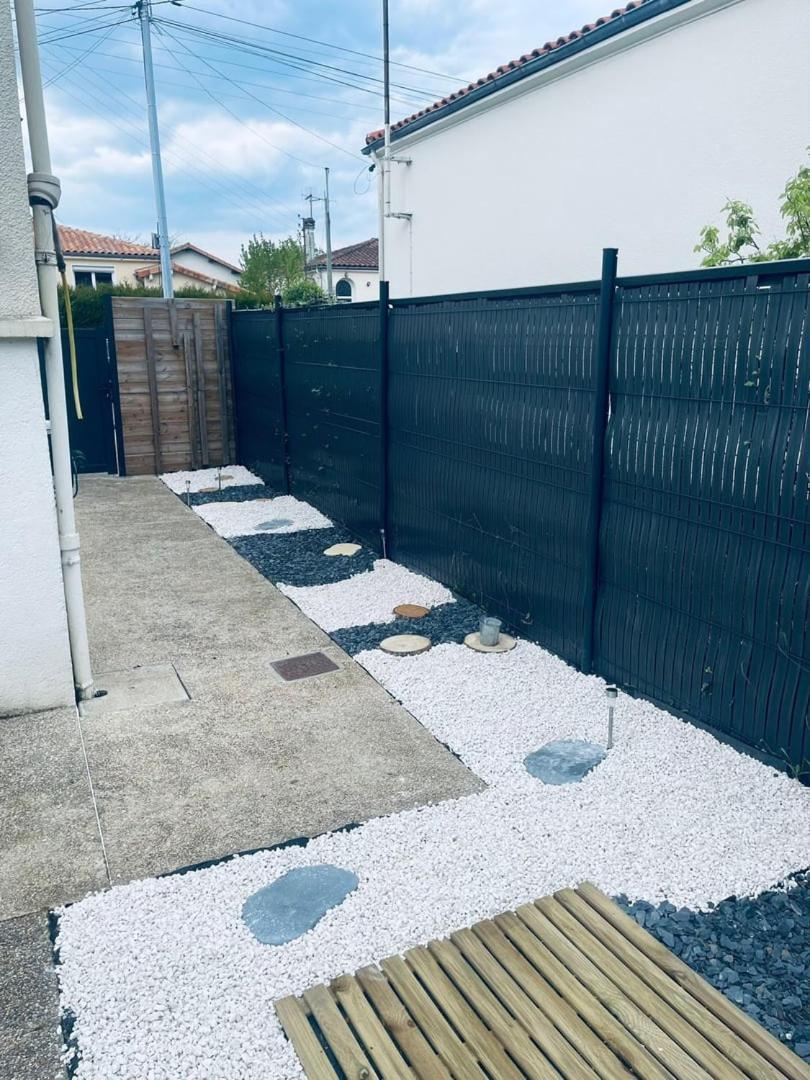 Apartamento Le Camille Charming With Garden 5 Min Chu Poitiers Exterior foto