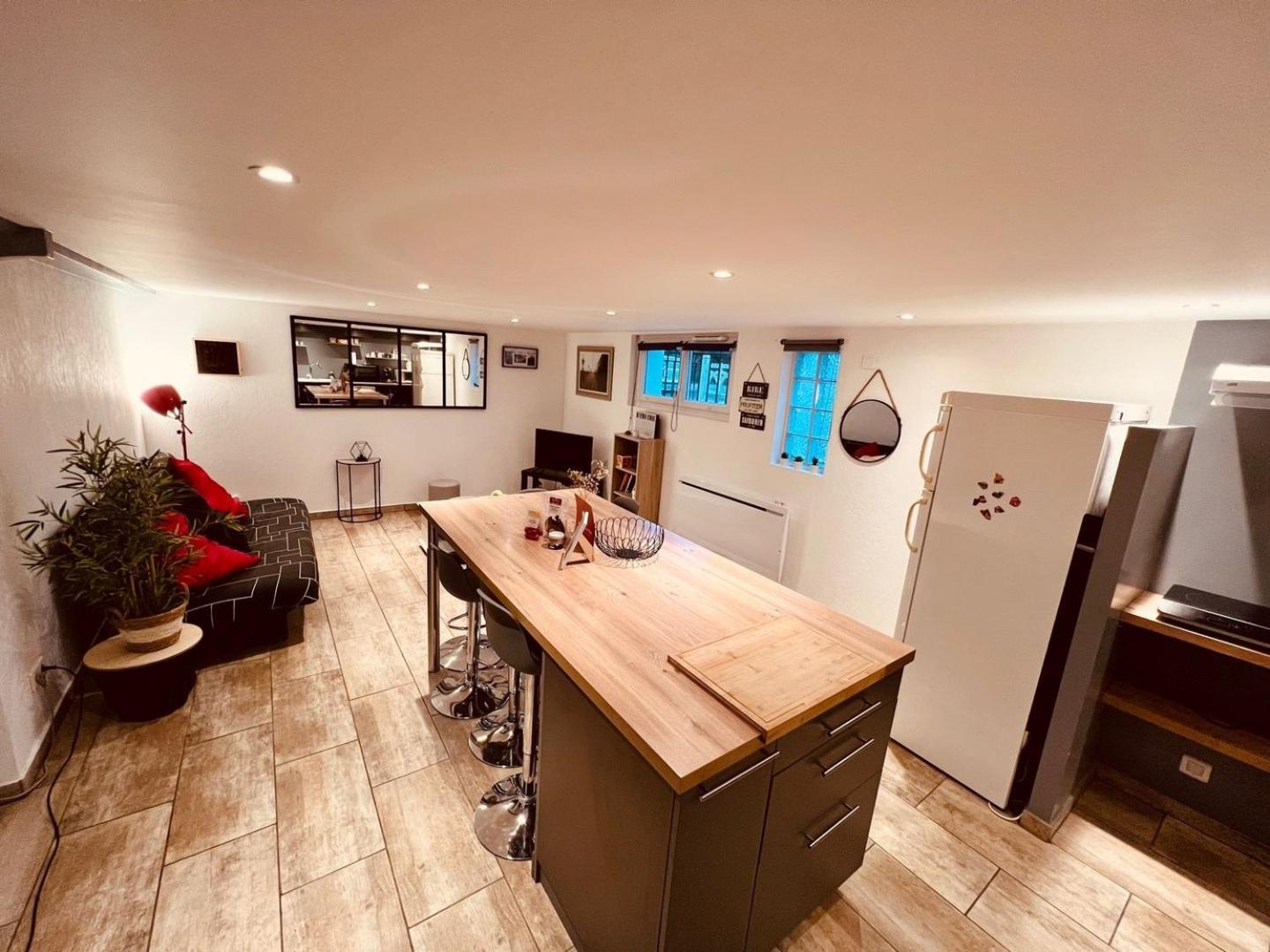 Apartamento Le Camille Charming With Garden 5 Min Chu Poitiers Exterior foto